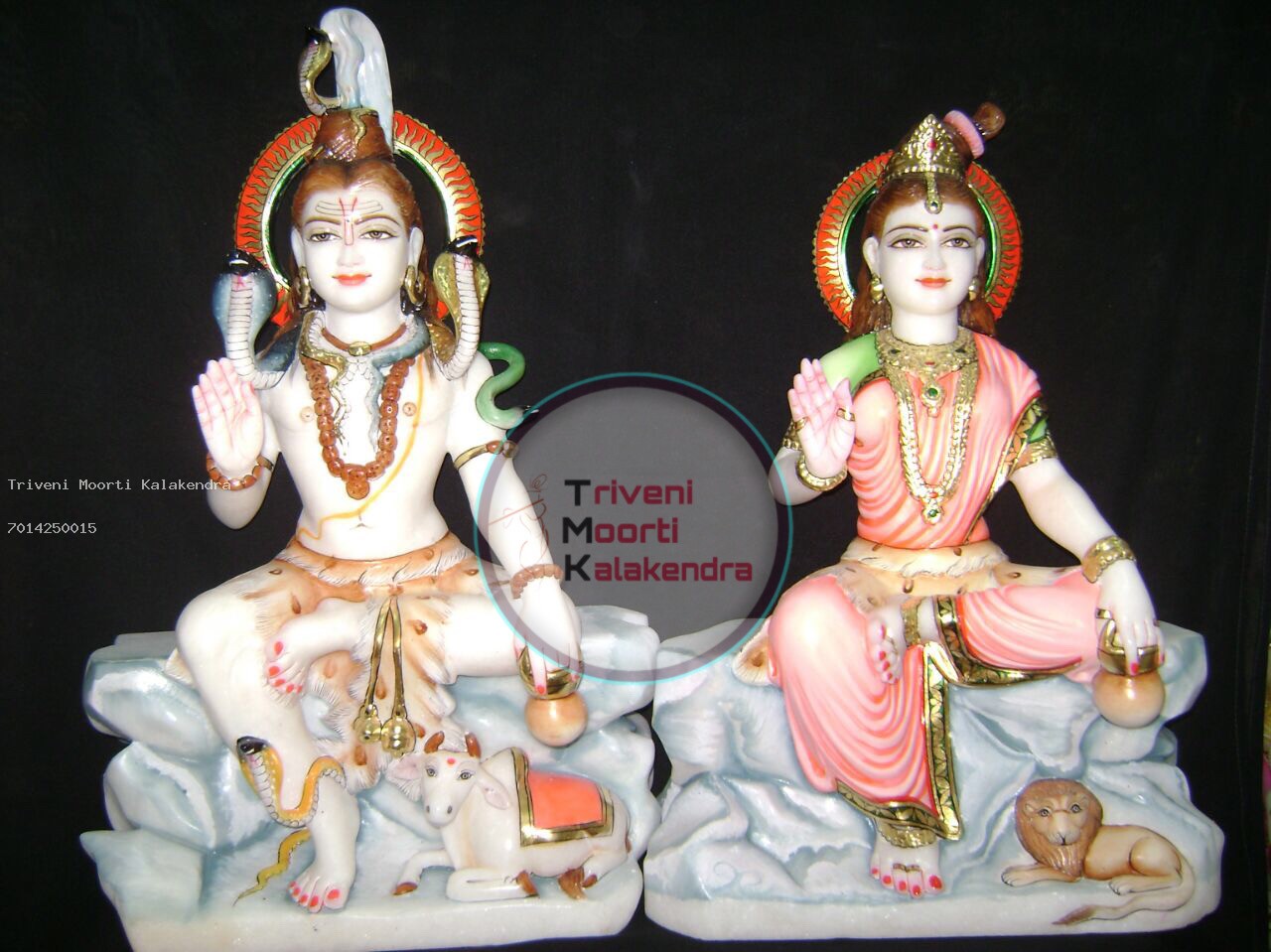 Seated Shiv Parvati Statue thumbnail