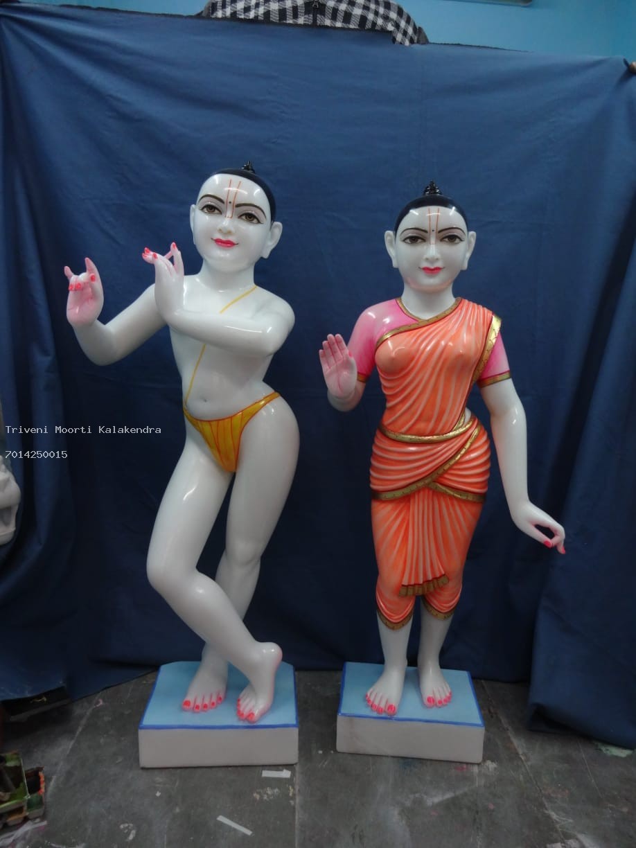 Radha Krishna Couple Statue thumbnail